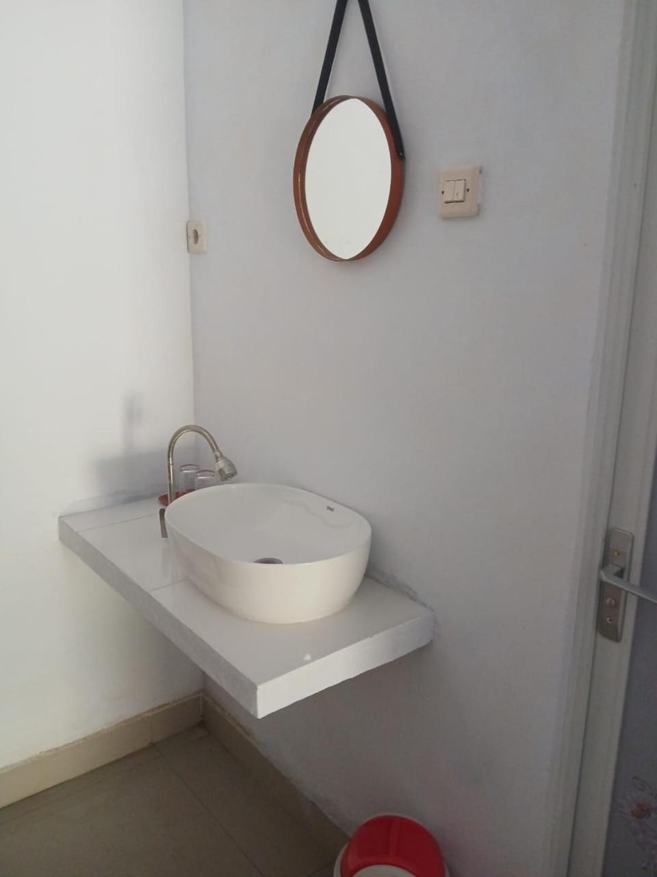 Renata Cottages Ohoililir Luaran gambar